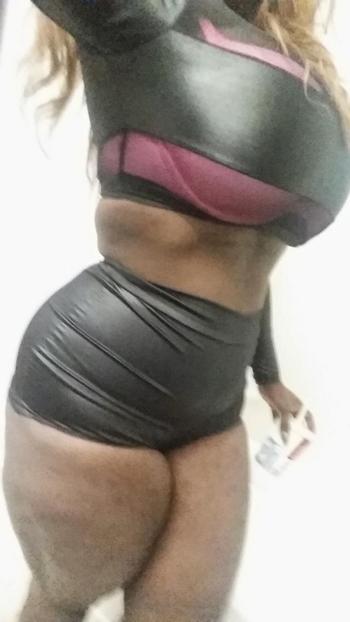 , 26  female escort, Hamilton