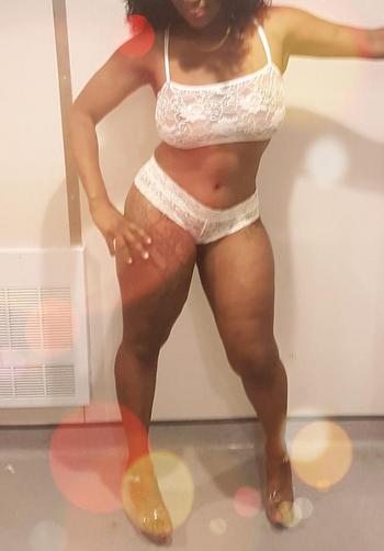 , 25  female escort, Hamilton