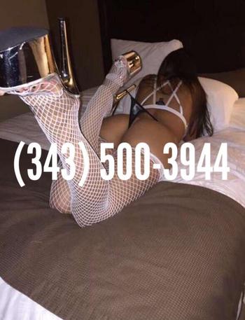 , 23  female escort, Hamilton