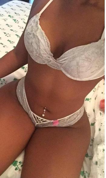 , 21  female escort, Hamilton