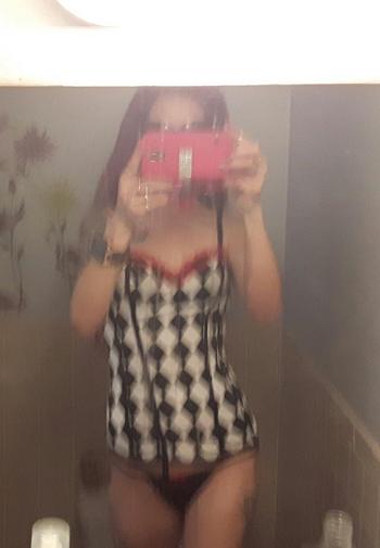 , 27  female escort, Hamilton