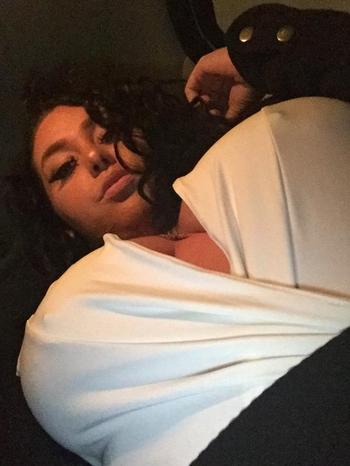 , 25  female escort, Hamilton