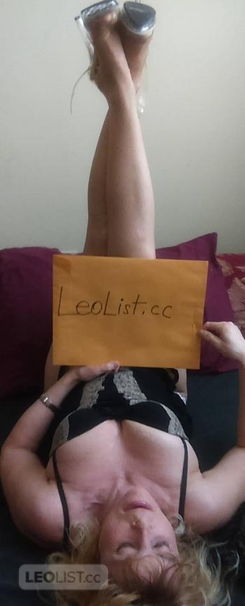 Samantha Stunning, 43 Caucasian/White female escort, Hamilton