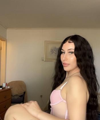 Liyah, 23 Caucasian/White female escort, Hamilton
