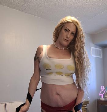 Gem, 38 Caucasian/White female escort, Hamilton